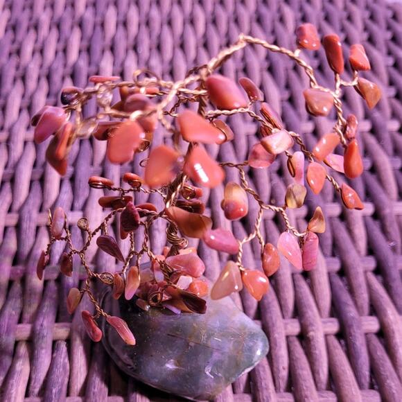Carnelian Gemstone Bonsai Tree Copper Wire Sculpture Green Crystal Base Folk Art - Picture 9 of 9